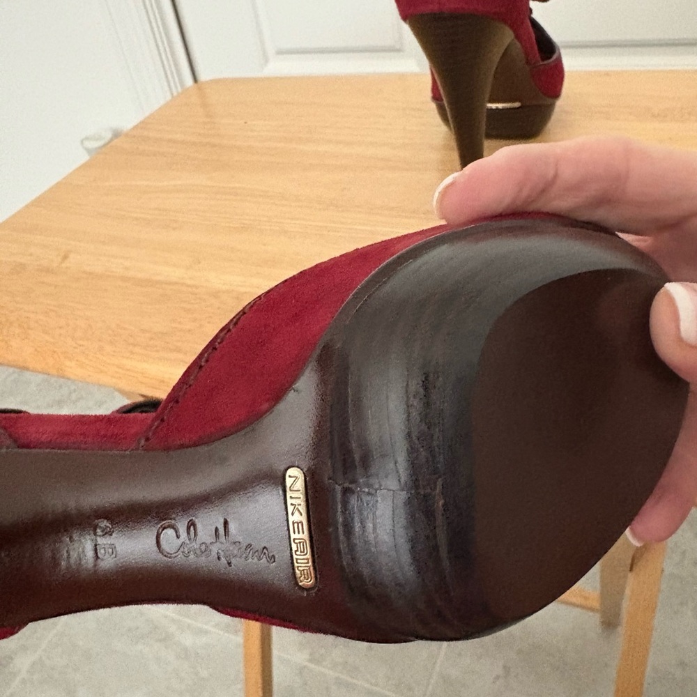 Cole Haan Nancy Air Platform Sandal. Size 6M. Zinfandel Suede Color - Picture 9 of 16